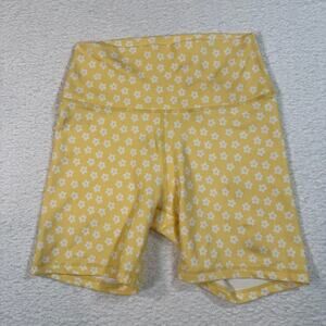 Wilo the label womens yellow and white floral shorts size small